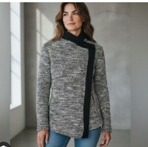 Vince Camuto Women's Black and Gray  Sweater Size S